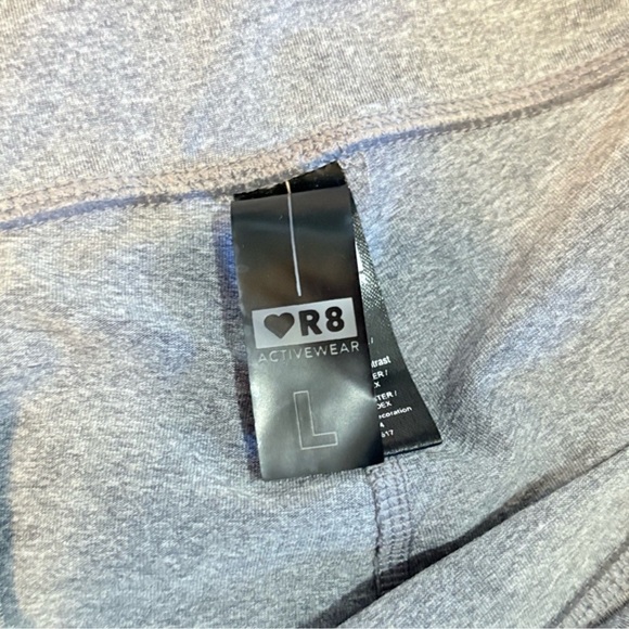 R8 Heather Grey Capri Leggings with Mesh Panels - Picture 5 of 13